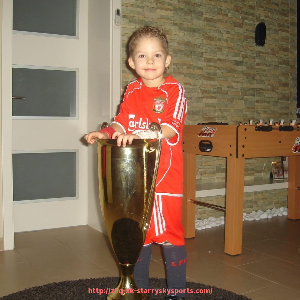 星空体育-法甲战术发展史简述:从传统4-4-2到现代控球体系