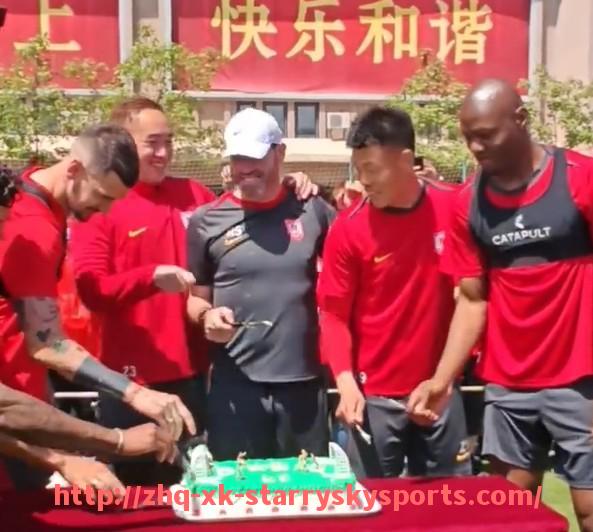 星空体育-世俱杯参赛球员未来转会潜力分析及市场价值评估